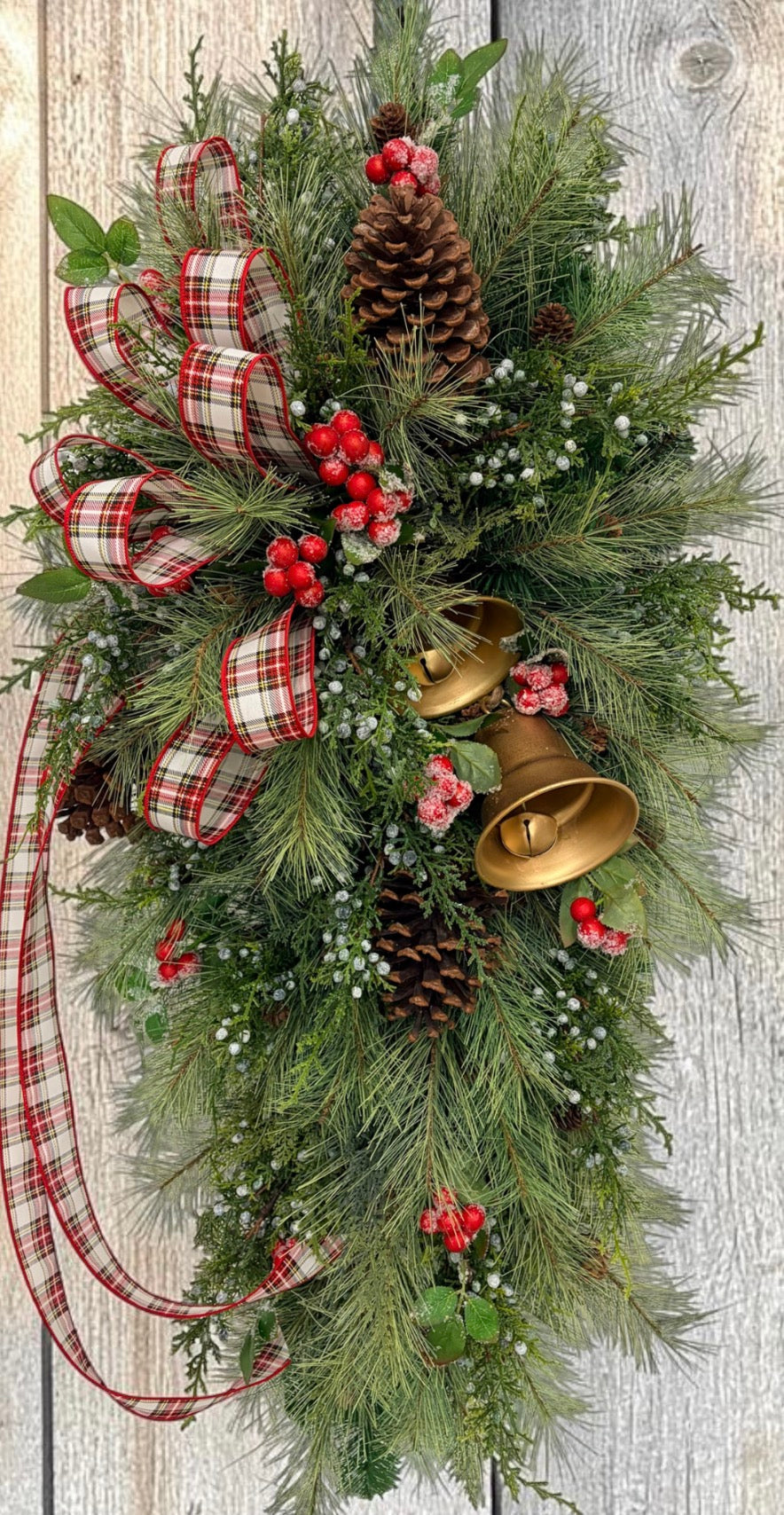 Deluxe Classic Christmas Pine Swag with Bells TCT Crafts