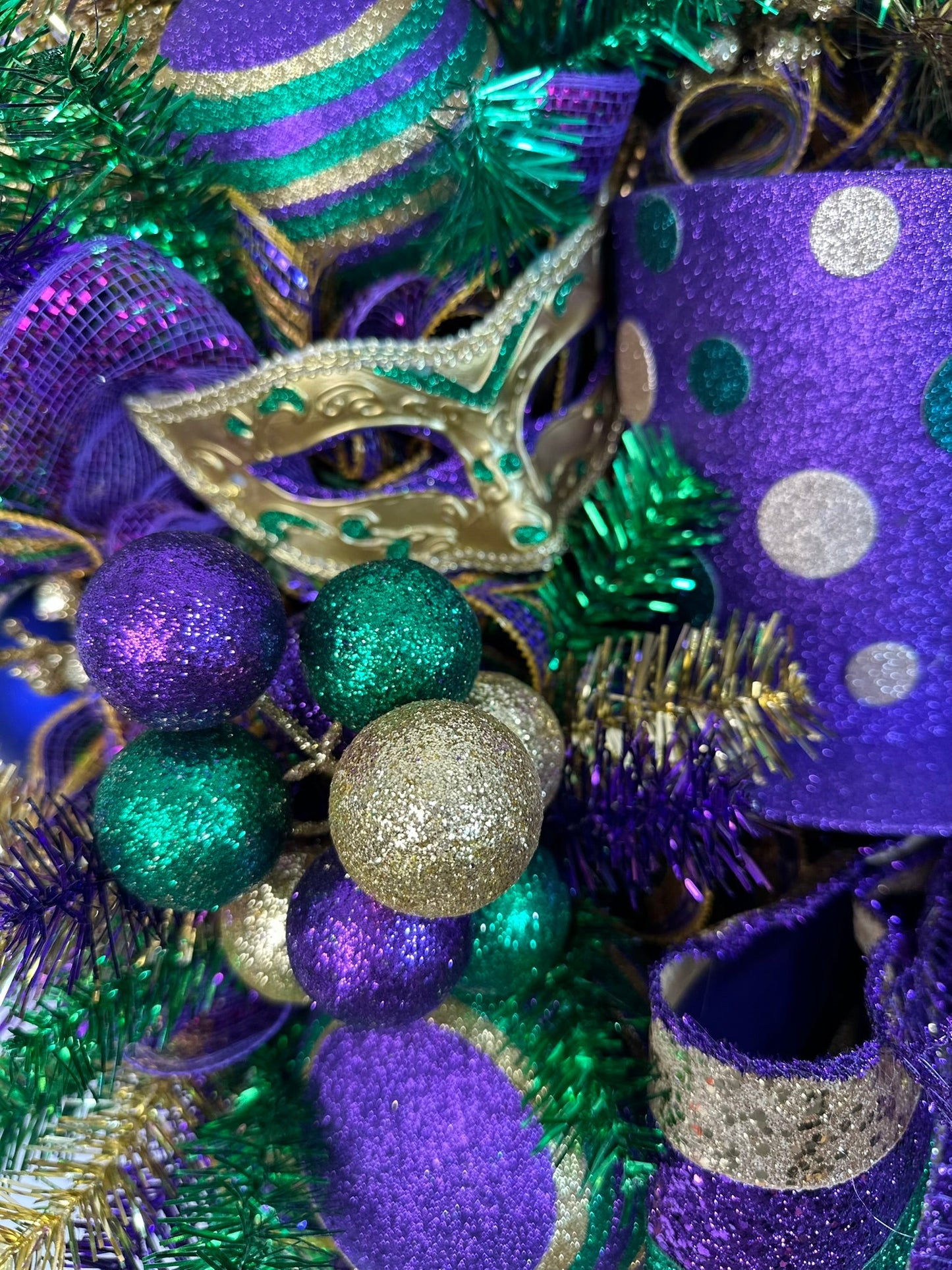Purple, Gold, & Green Mardi Gras Top Hat door wreath- TCT1463 TCT Crafts