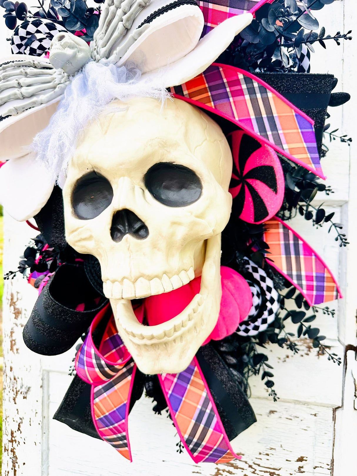 Pink Halloween Skull Swag – Fun Door Decor for Spooky Season TCT Crafts