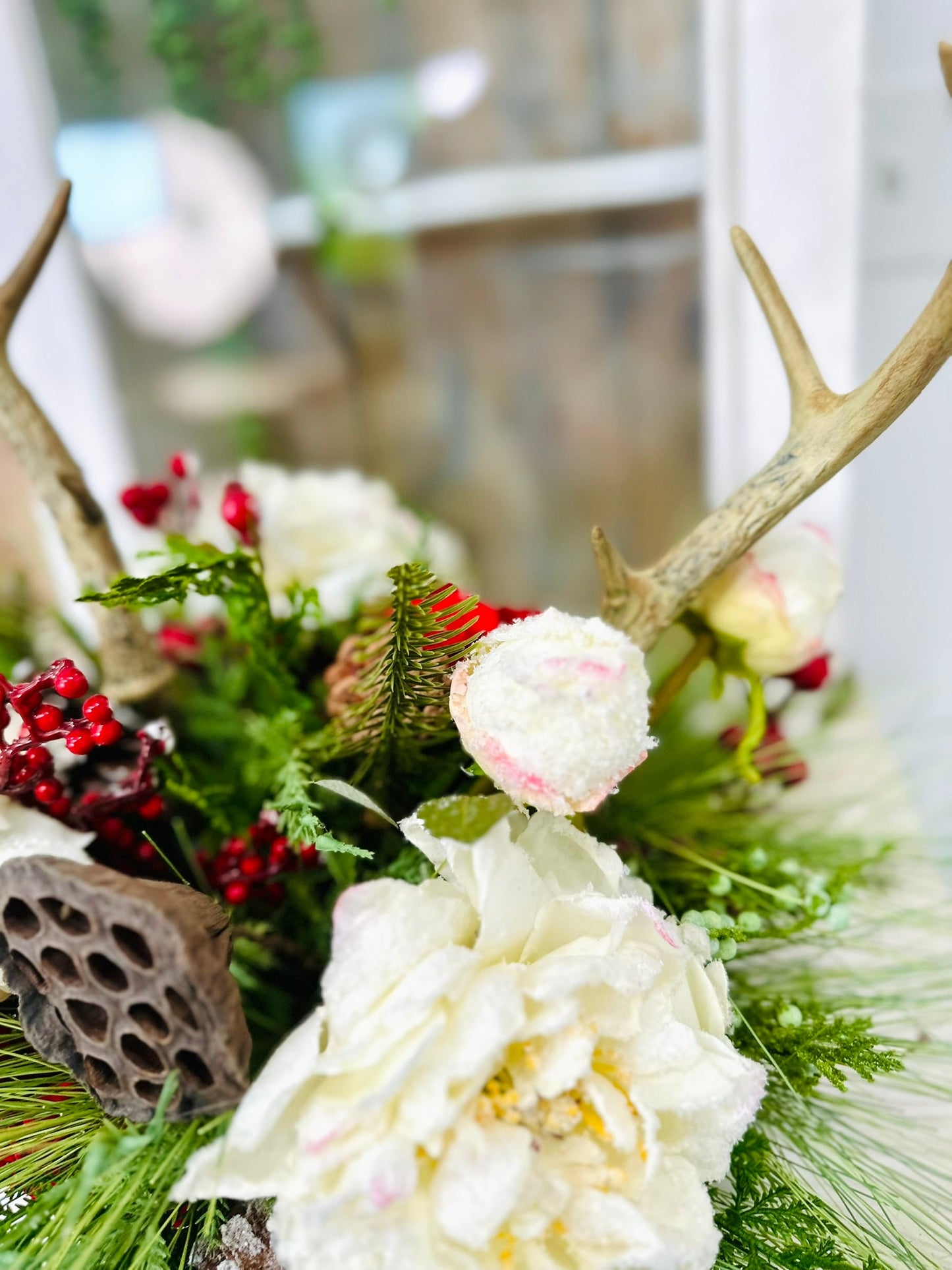 Rustic Christmas Centerpiece with Faux Antlers & Snowy Florals – 23x15 Holiday Arrangement TCT Crafts