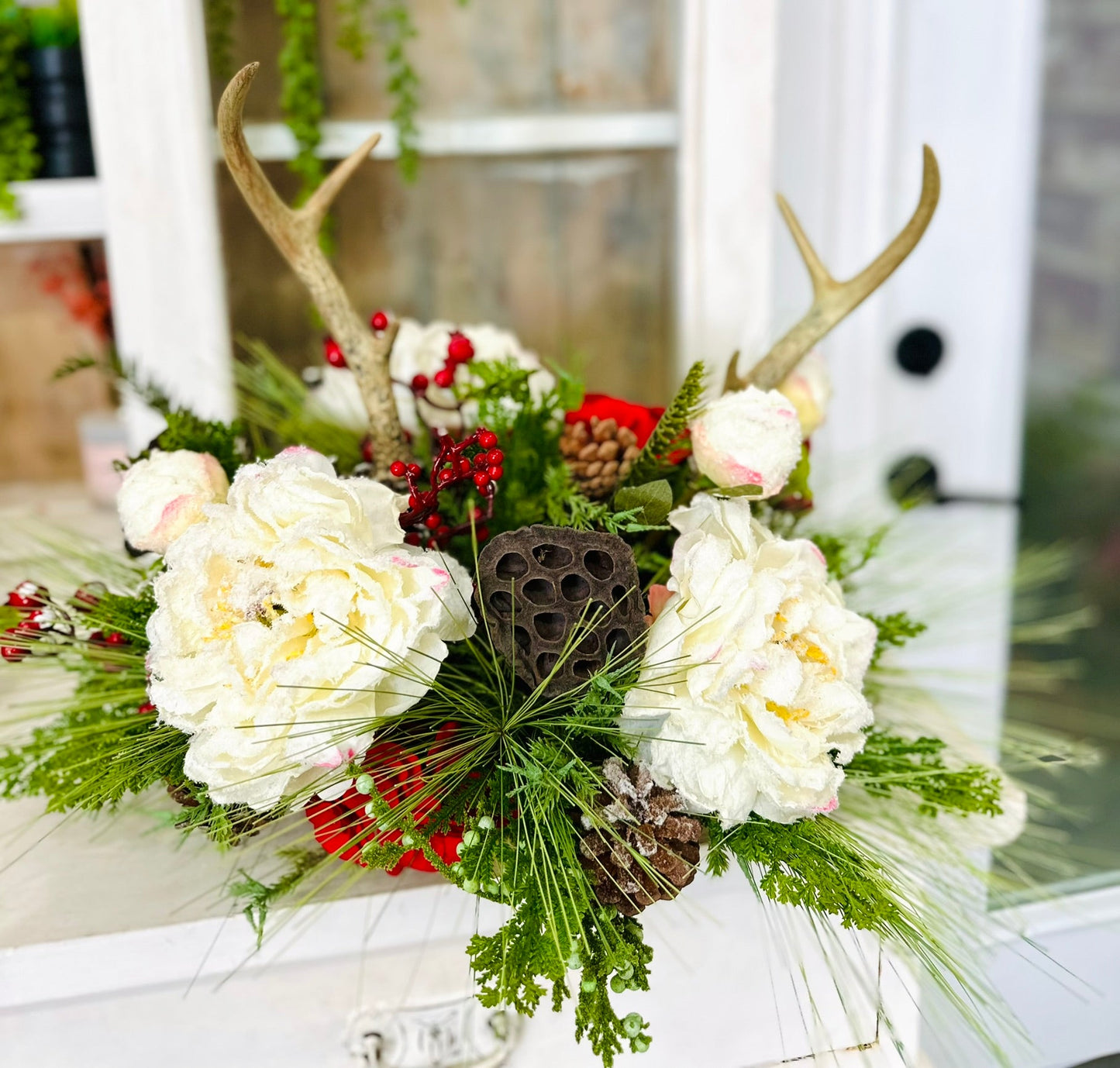 Rustic Christmas Centerpiece with Faux Antlers & Snowy Florals – 23x15 Holiday Arrangement TCT Crafts