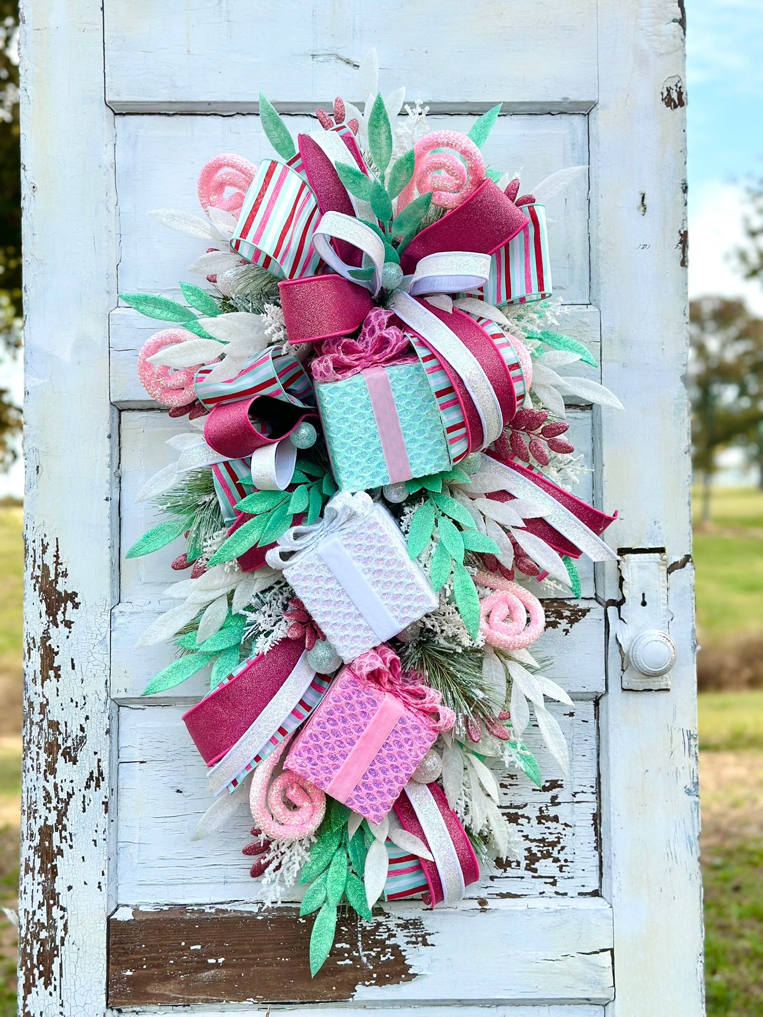 Pastel Pink & Mint Gift Box Christmas Swag – Whimsical Holiday Door Decor TCT Crafts