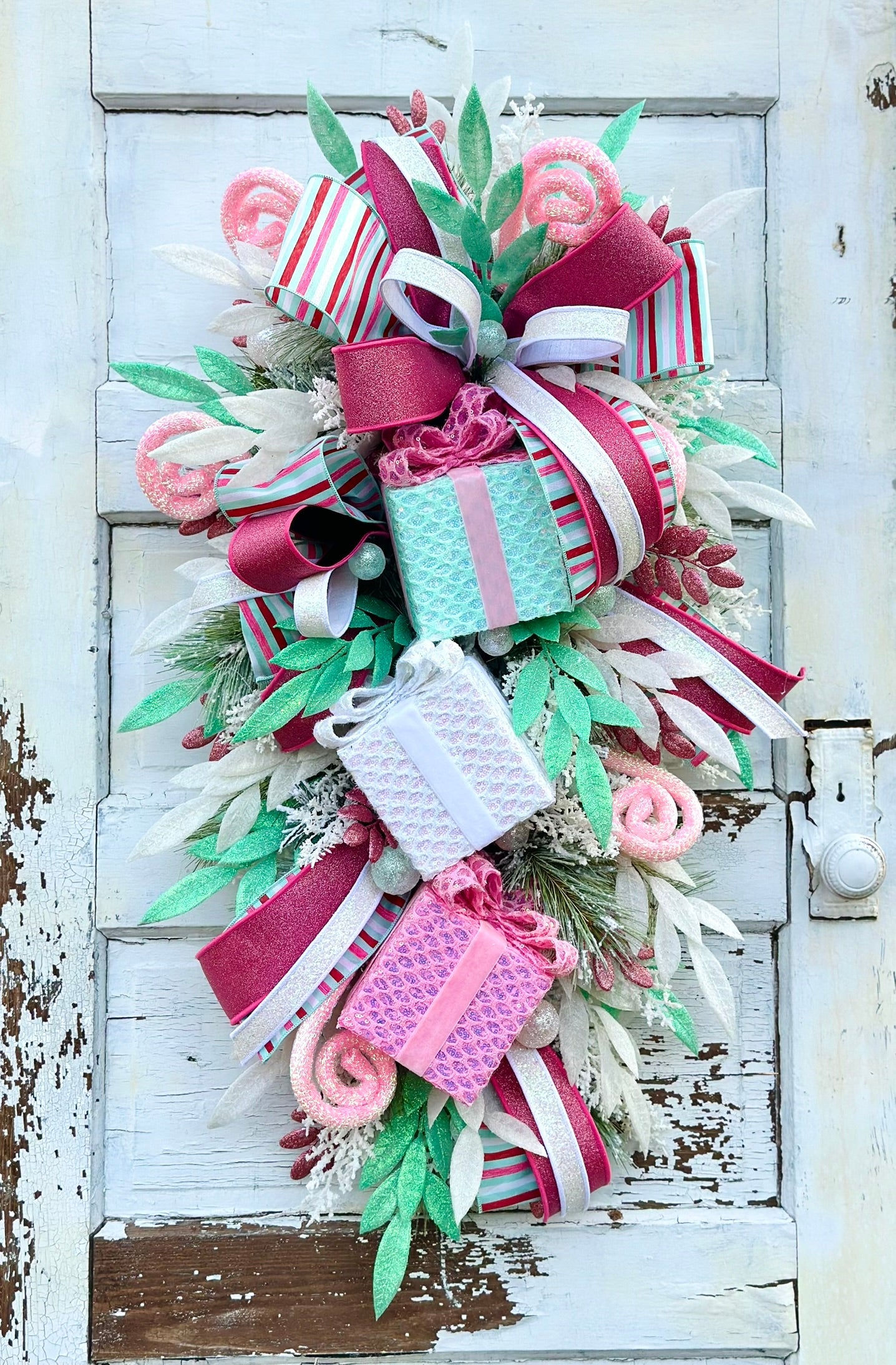 Pastel Pink & Mint Gift Box Christmas Swag – Whimsical Holiday Door Decor TCT Crafts