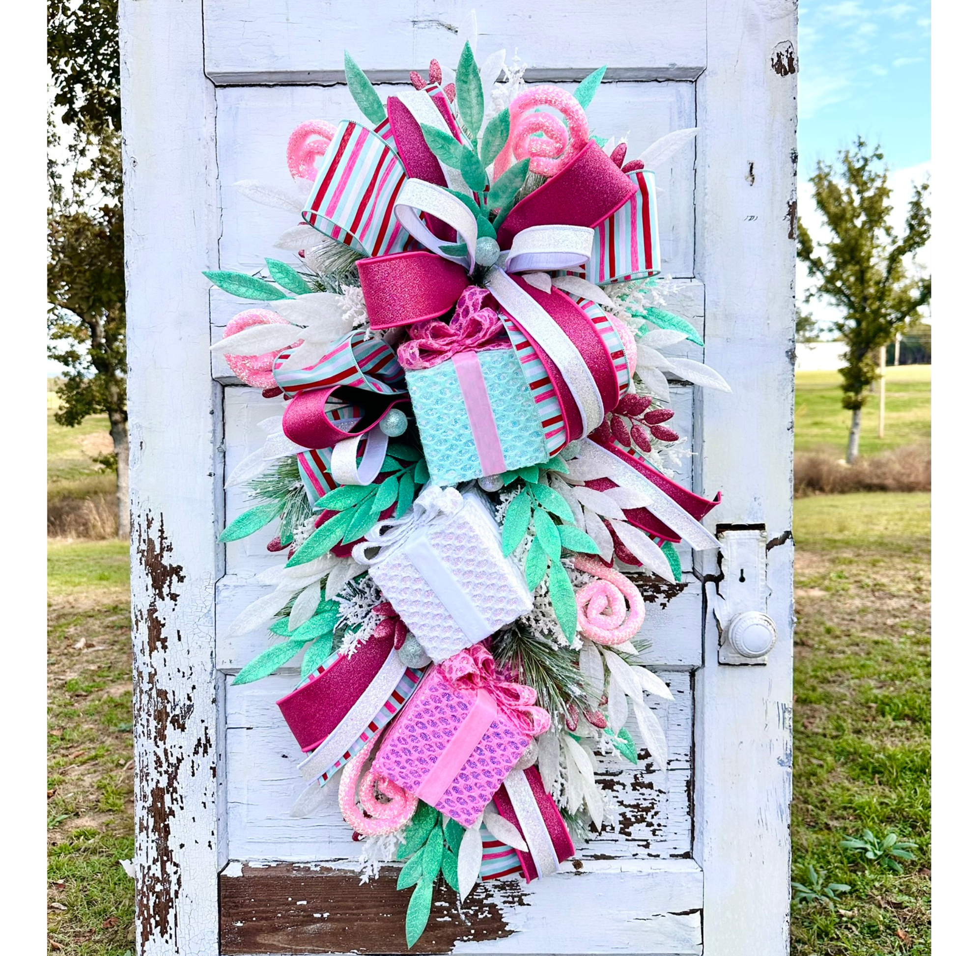 Pastel Pink & Mint Gift Box Christmas Swag – Whimsical Holiday Door Decor TCT Crafts