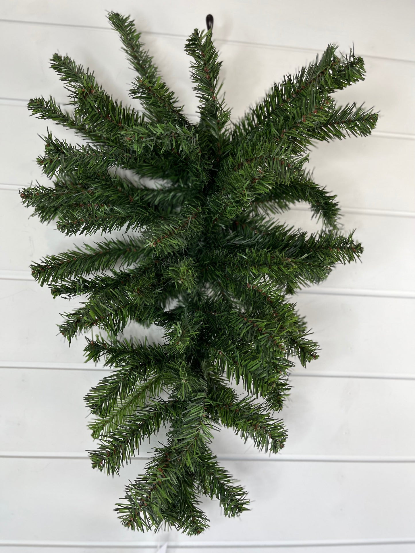 VTD001-24" Artificial Canadian Pine Teardrop Swag 61 tips-Green Sims Pottery