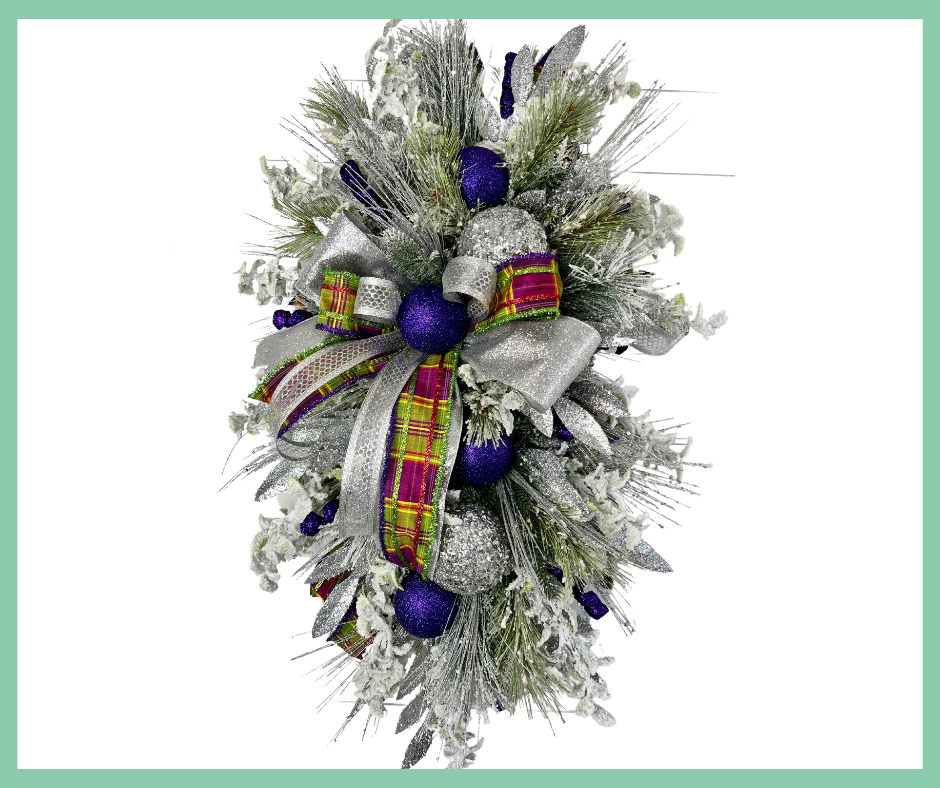 We've got a great selection of purple Christmas decorations! Description  from designrulz.co…