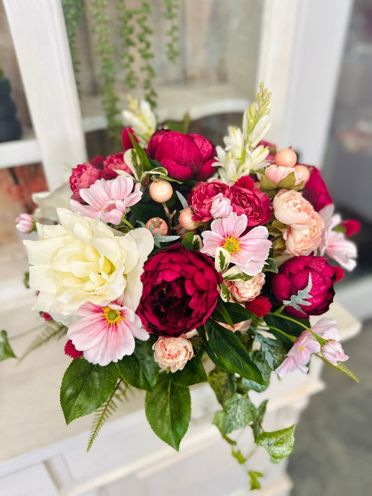 Silk Florals That Fool Everyone: How to Create Luxe, Lifelike Arrangements