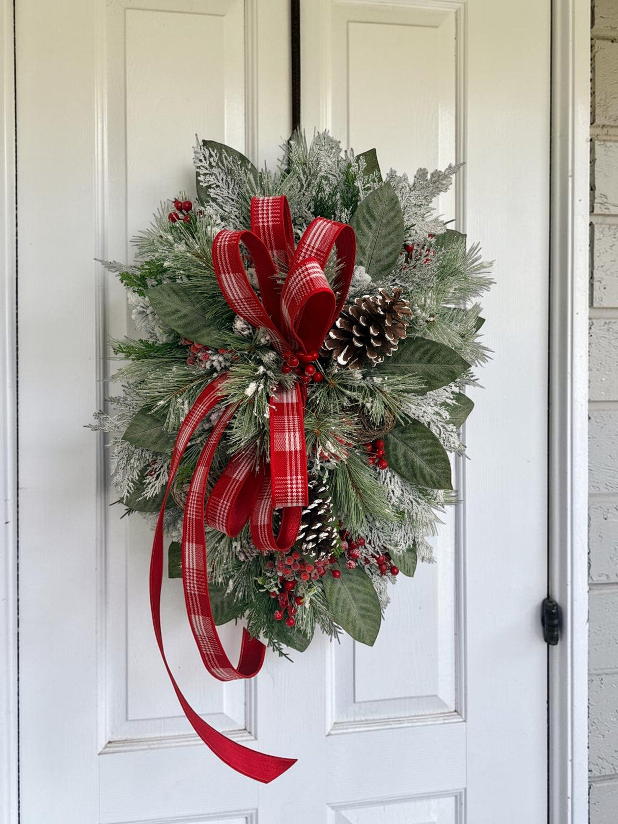 Christmas Holiday Swag 32 Inch Door Decor TCT Crafts