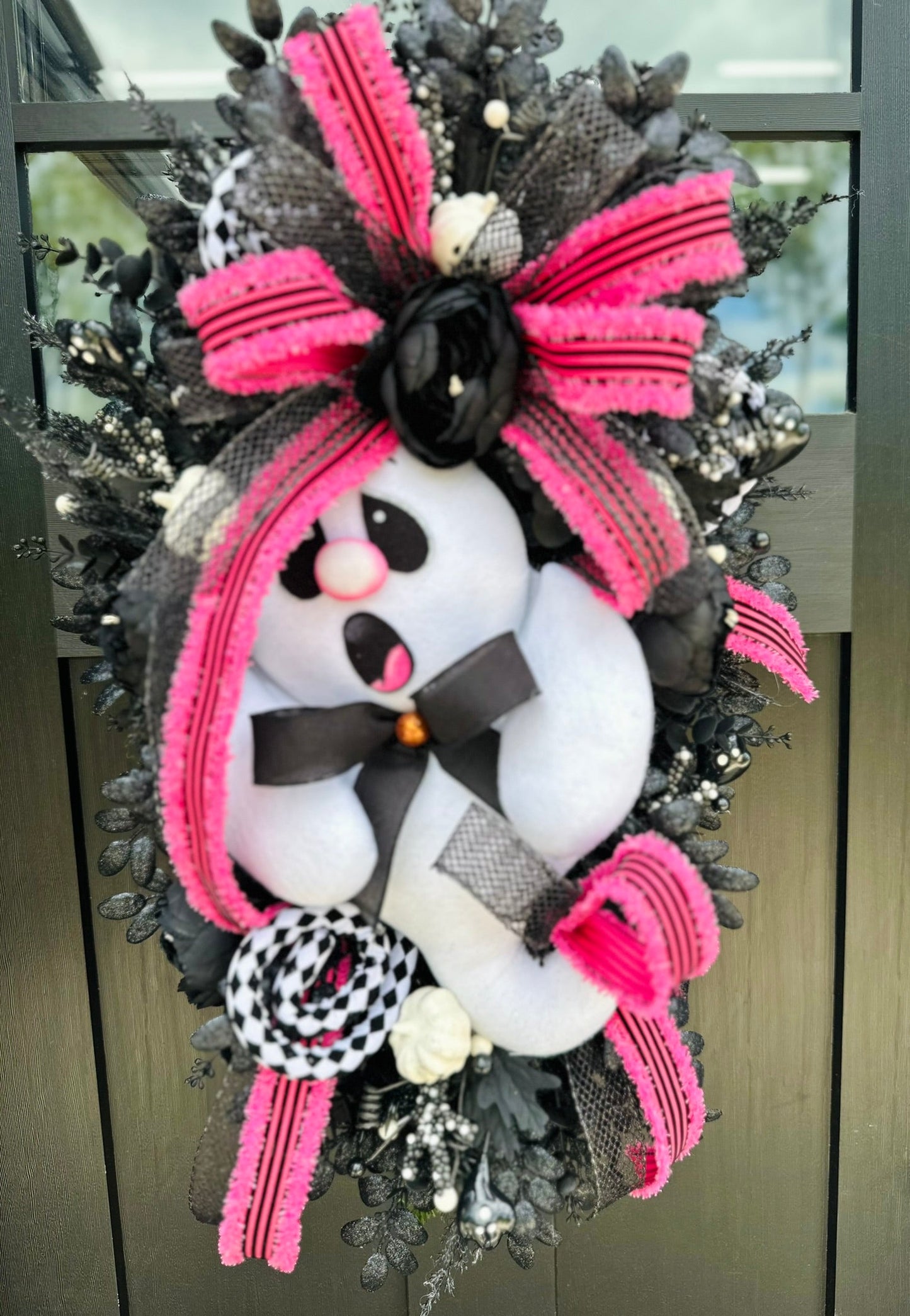 Whimsical Ghost Halloween Door Swag – Handmade Pink & Black Decor with Ribbon & Plush Accent for Front Door or Wall Display TCT Crafts
