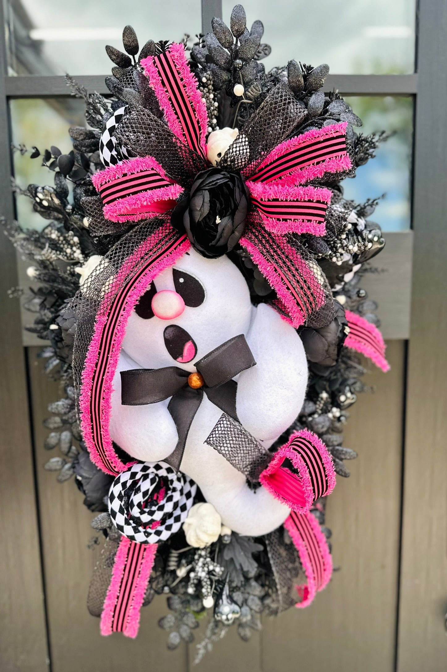 Whimsical Ghost Halloween Door Swag – Handmade Pink & Black Decor with Ribbon & Plush Accent for Front Door or Wall Display TCT Crafts