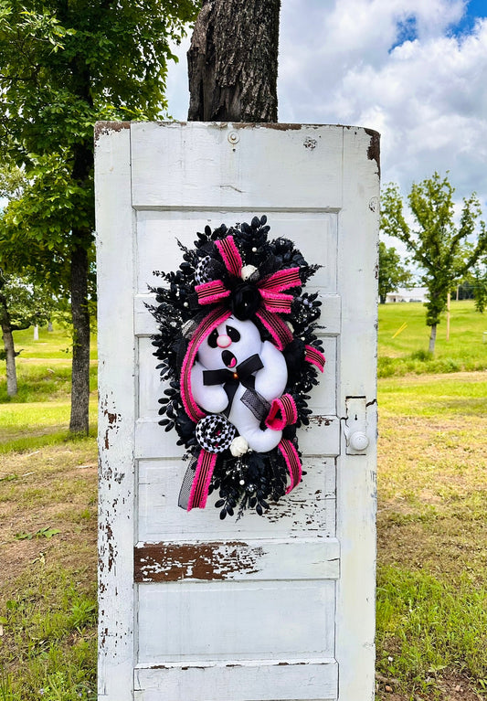 Whimsical Ghost Halloween Door Swag – Handmade Pink & Black Decor with Ribbon & Plush Accent for Front Door or Wall Display TCT Crafts