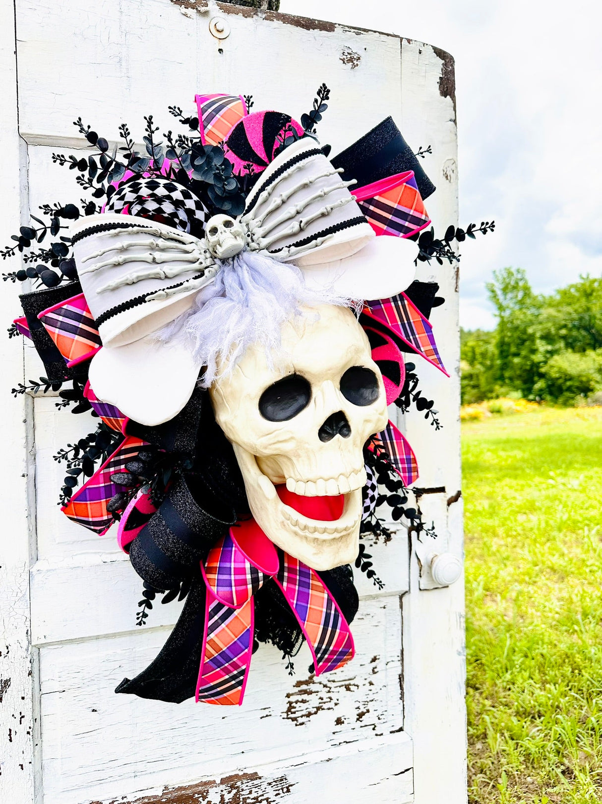Pink Halloween Skull Swag – Fun Door Decor for Spooky Season TCT Crafts