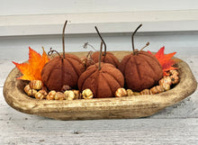 Load image into Gallery viewer, Handmade Primitive Cinnamon Pumpkin Set with Spice-Scented Putka Pods in Wooden Dough Bowl, Fall Vignette Decor by TCT Crafts
