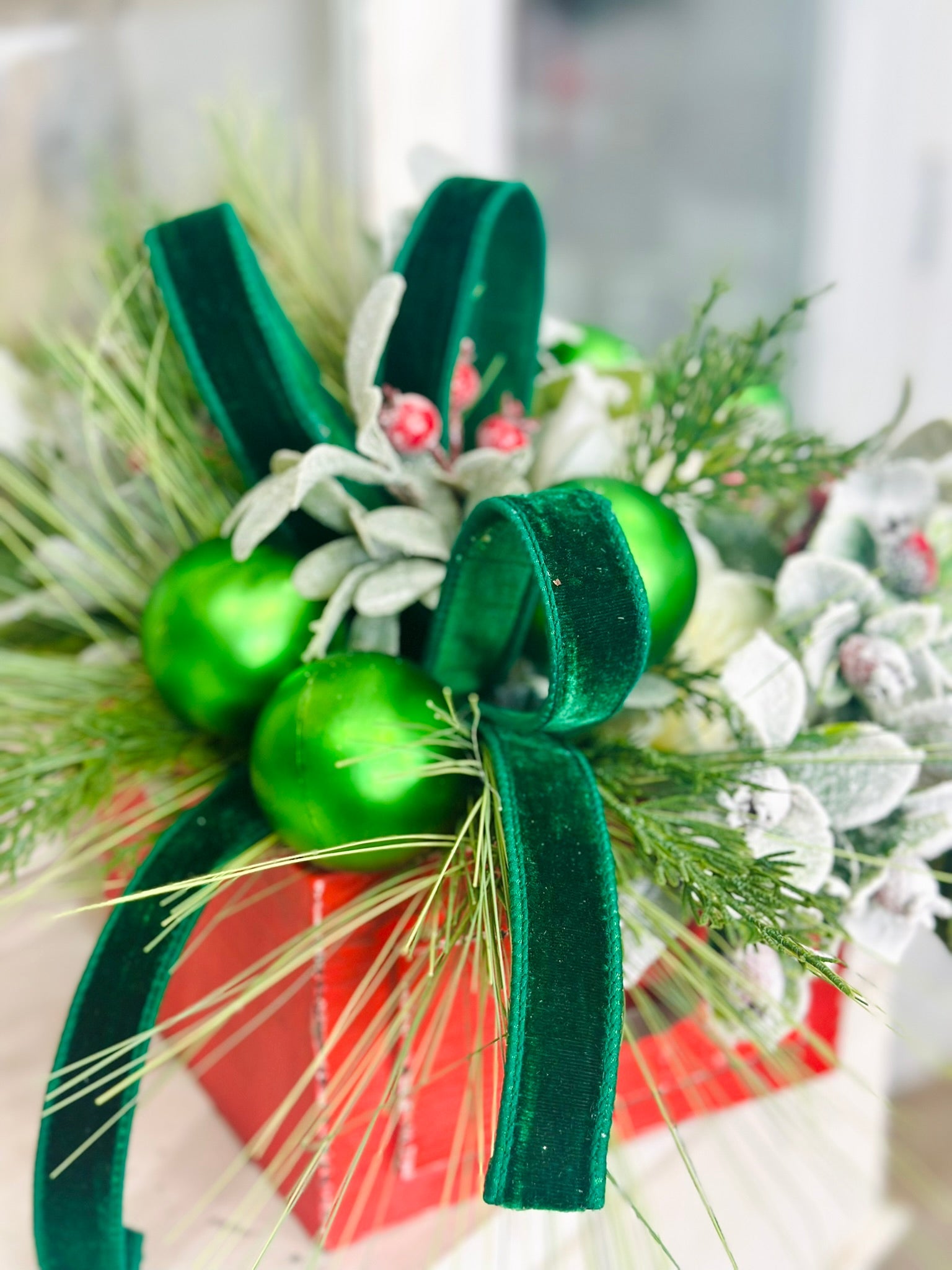 Small Christmas Arrangement in Red Wooden Box – Green Ornaments & Snowy Roses TCT Crafts