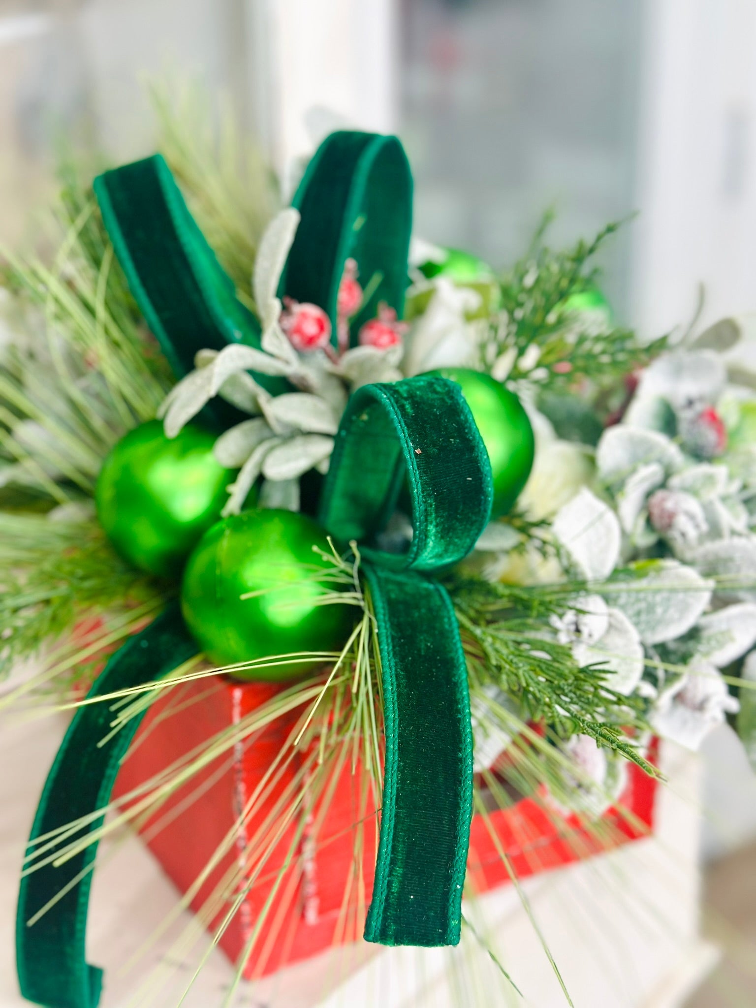 Small Christmas Arrangement in Red Wooden Box – Green Ornaments & Snowy Roses TCT Crafts