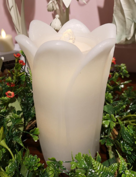4.75x8 White Tulip Fountain Candle – LED Bubbling Candle with Remote-LC3260-WHT Fantastic Craft