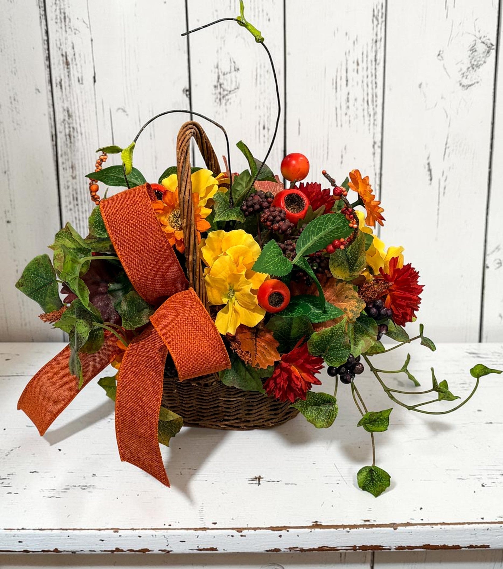 Small Fall Basket Arrangement for Autumn Table and Entry Decor TCT Crafts