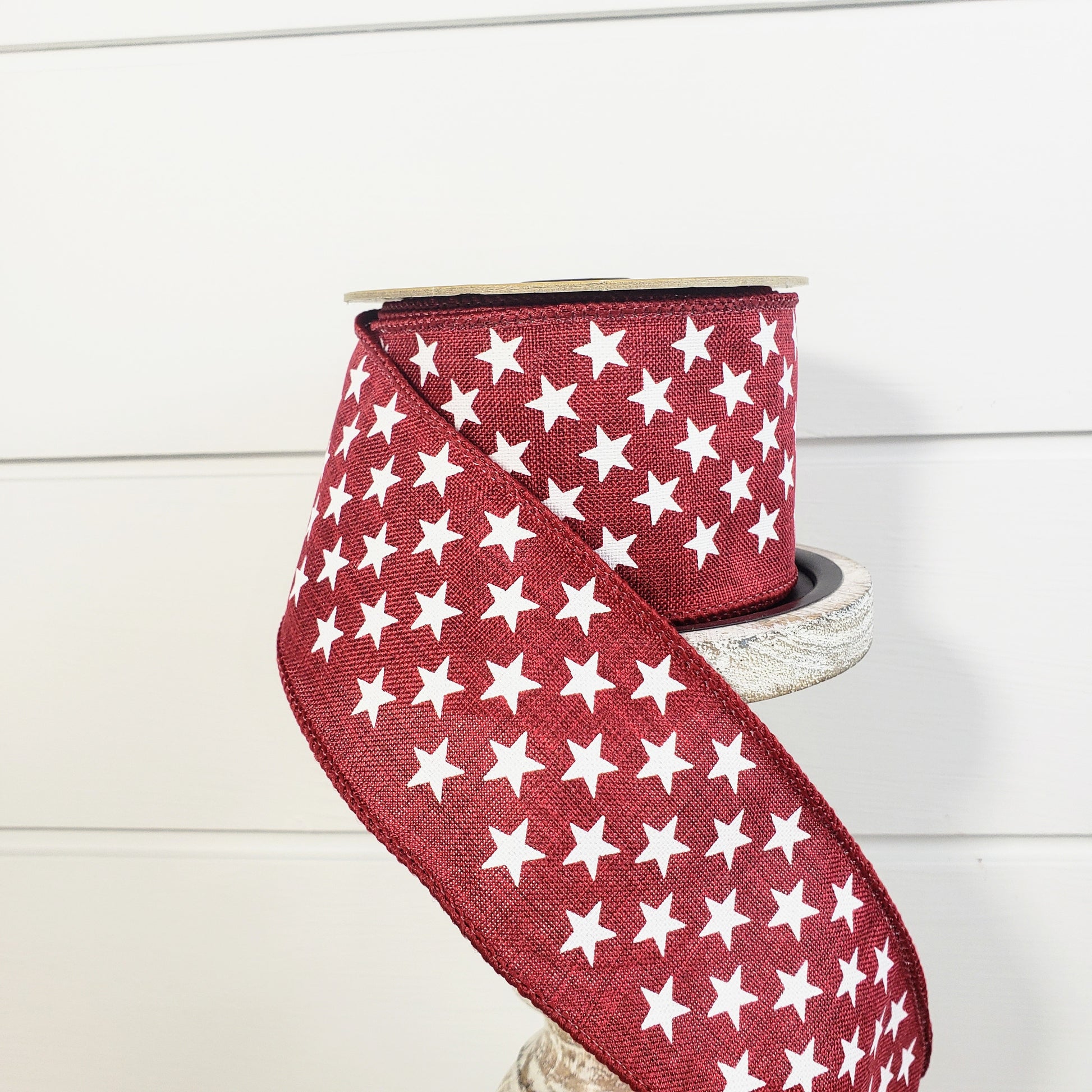 88-1681 D Stevens Faux Linen Small Stars wired ribbon Red/White - TCTCrafts