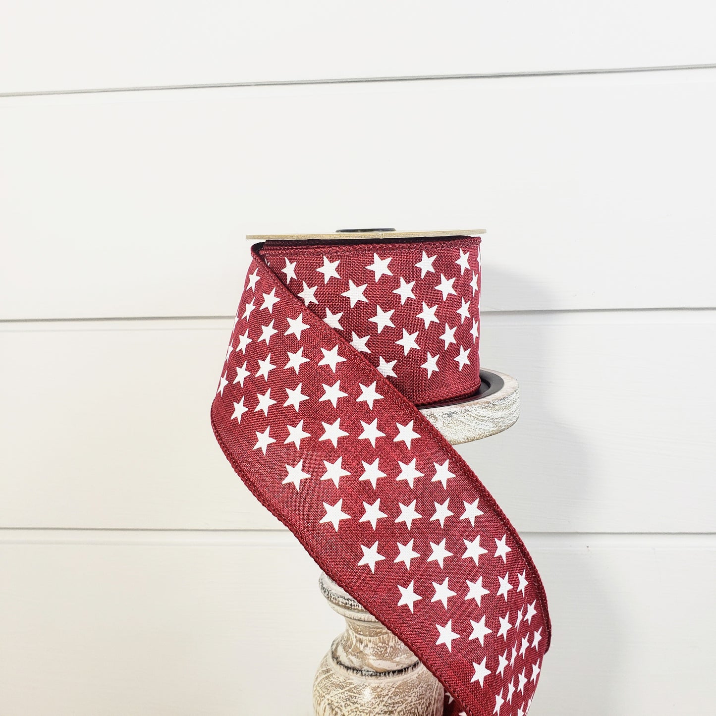 88-1681 D Stevens Faux Linen Small Stars wired ribbon Red/White - TCTCrafts