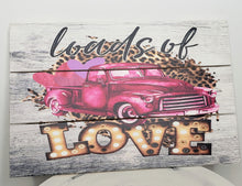Load image into Gallery viewer, CM2128-12&quot;x8&quot; Wooden Sign with Rope &quot;Loads of Love&quot; Valentine&#39;s Day Truck Sign - TCTCrafts