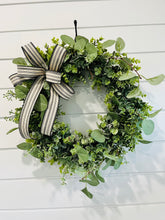 Load image into Gallery viewer, Everyday Boxwood Eucalyptus Greenery Wreath-TCT1485