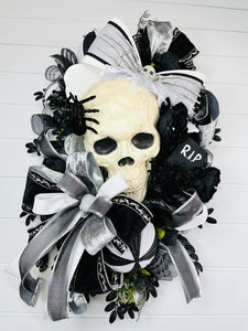 Large Handmade Halloween Skull Skeleton Wreath -TCT1527