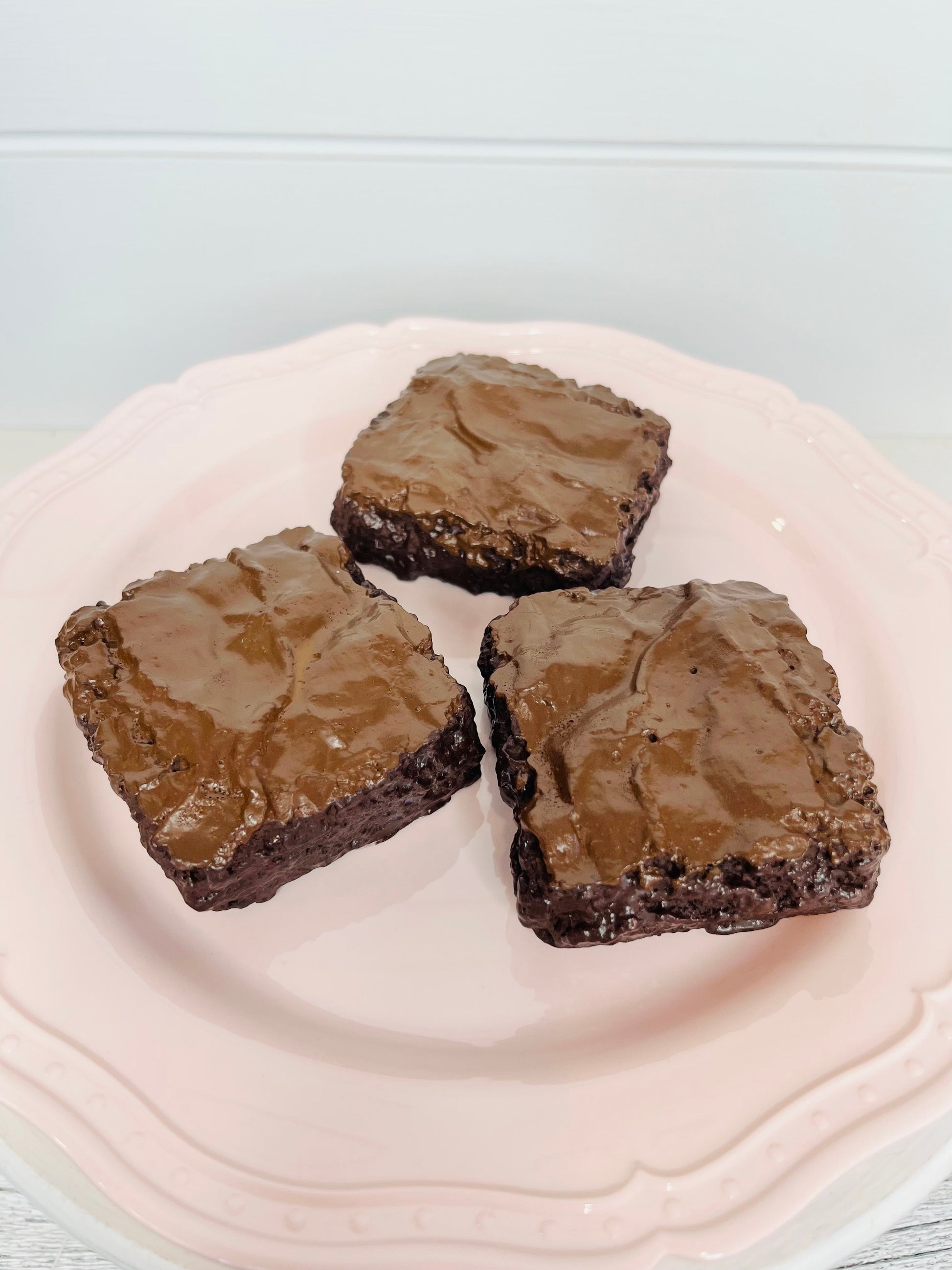 One Fake Brownie Food Prop/Fake Bake-TCT1567 TCT Crafts
