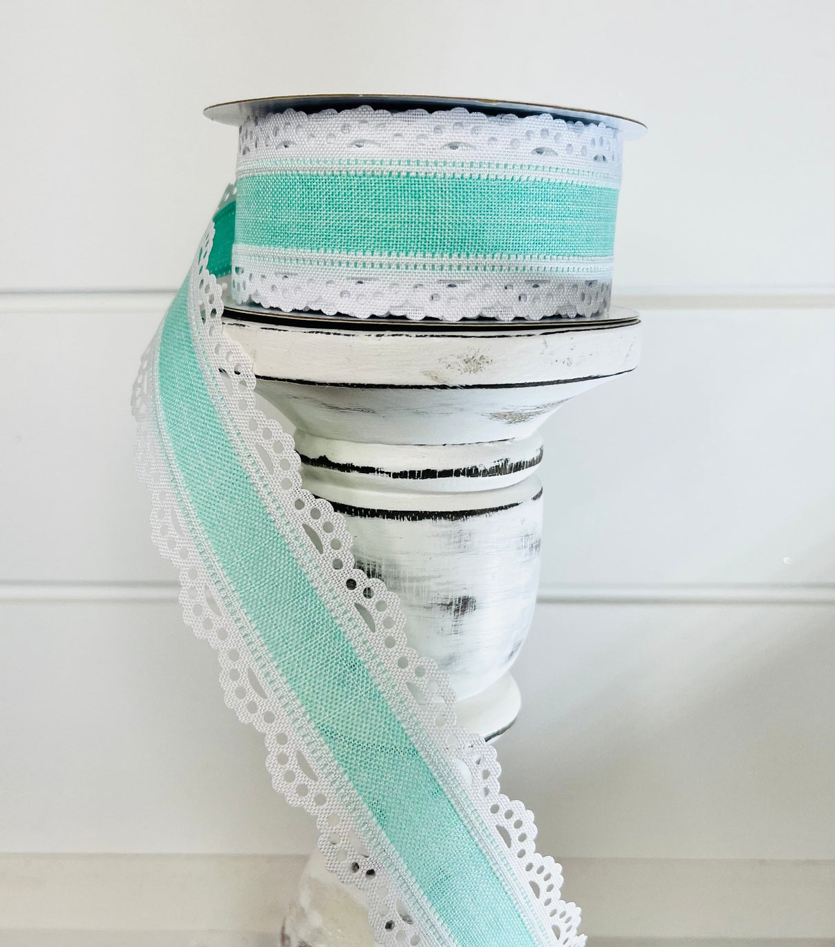Mint Green and White Scalloped Edge Royal Burlap Wired Ribbon - 1.5 Inches Wide, 10 Yards Length - Perfect for Crafts-RGA1541AN TCT Crafts