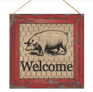 Wooden Farmhouse Welcome Pig Sign - Rustic Charm for Your Home